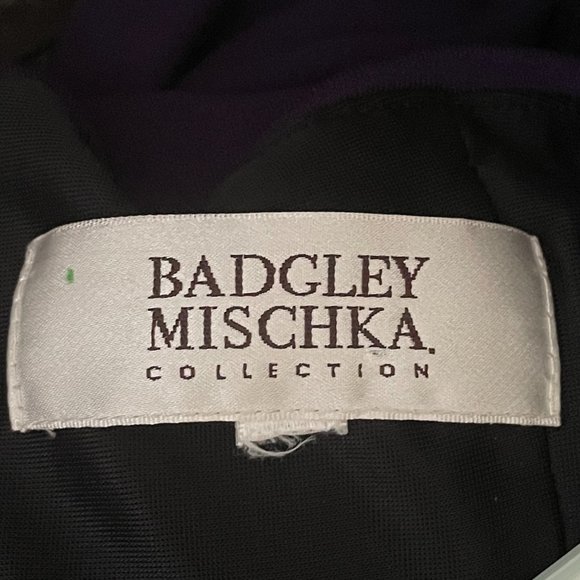 Badgley Mischka Glamorous Deep Purple Formal Fitted Floor Length Gown - Picture 5 of 9